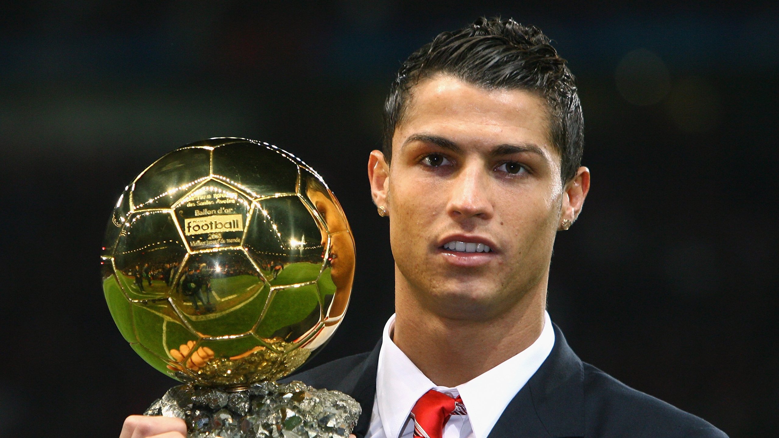 世界足球市场最新动态